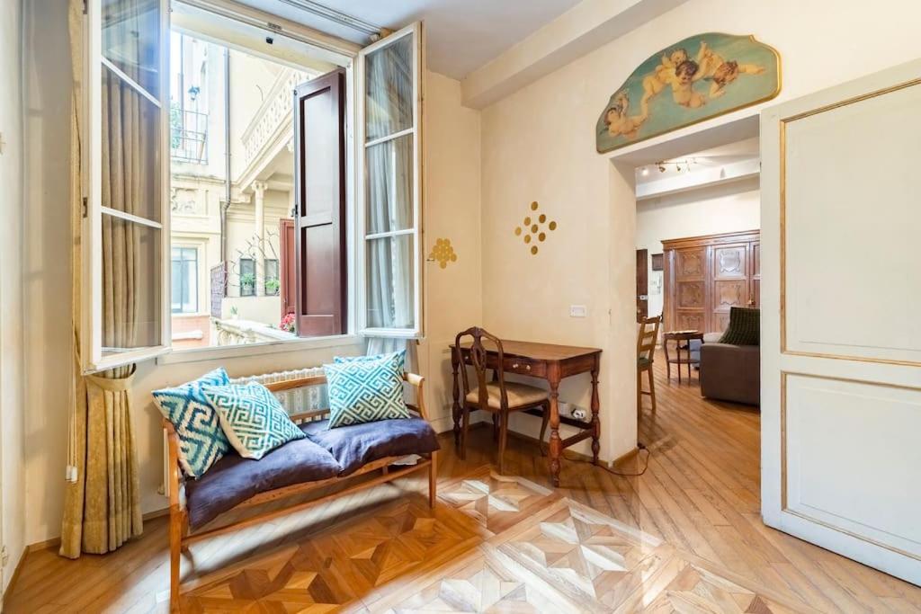 Appartamento Elegante E Centrale La Foglia D'Oro Bolonia Exterior foto
