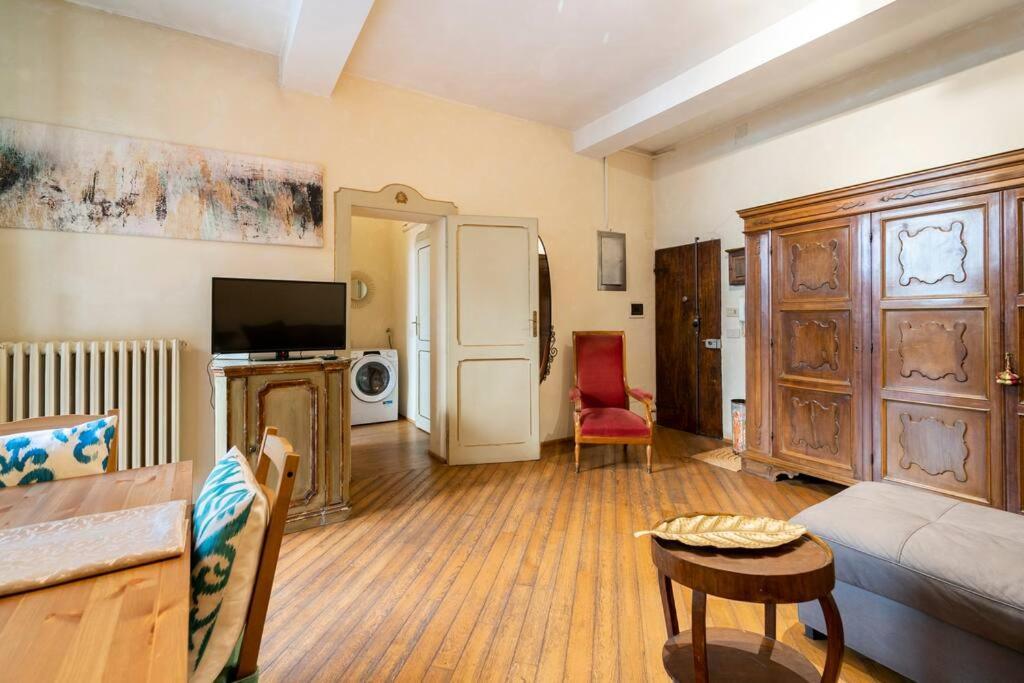 Appartamento Elegante E Centrale La Foglia D'Oro Bolonia Exterior foto