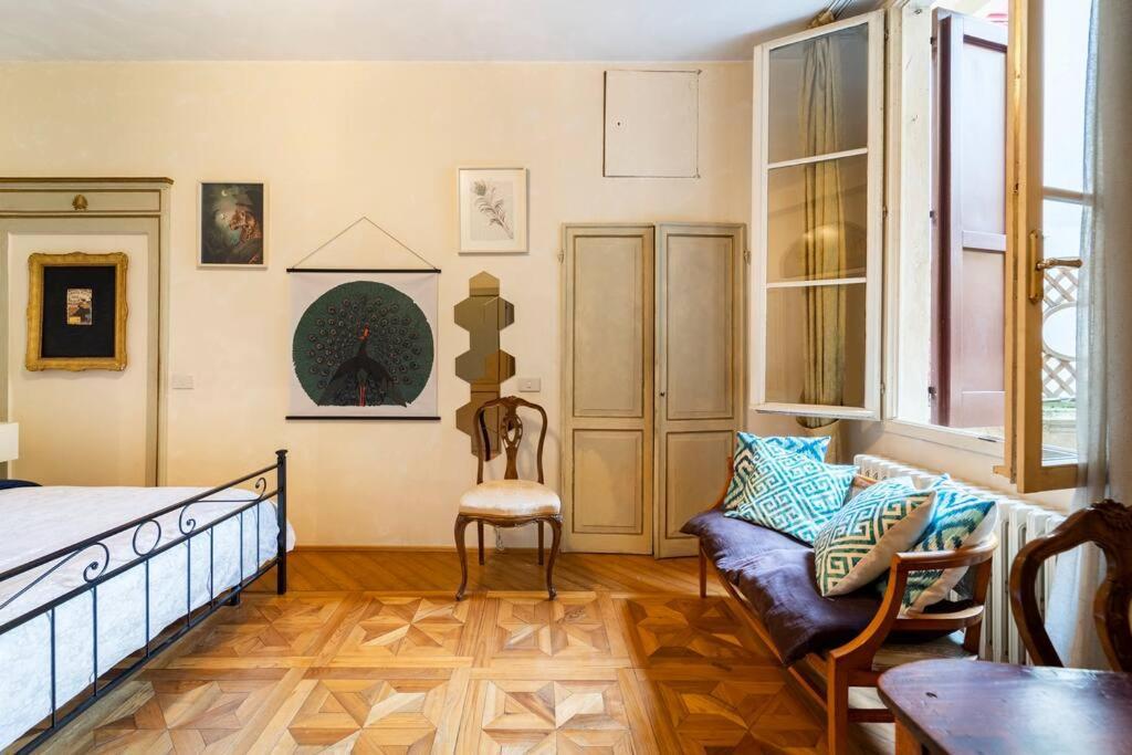 Appartamento Elegante E Centrale La Foglia D'Oro Bolonia Exterior foto